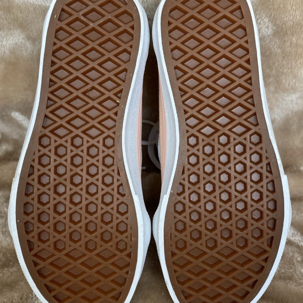 NWOT Van’s Kids Sk8-Hi Zip Sneaker in Pastel Color Block - Picture 5 of 6